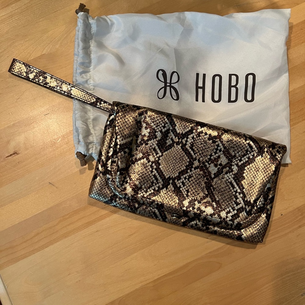 Gorgeous Hobo wristlet, brand new without tags!